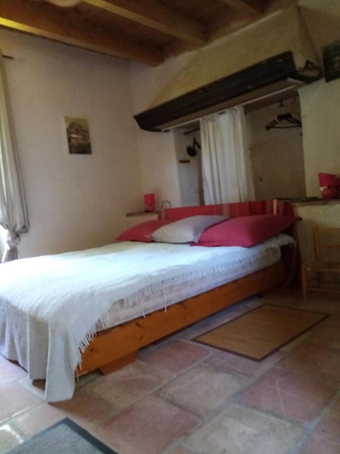 Mas Des Nabieres Bed & Breakfast Saint-Martial  Ngoại thất bức ảnh